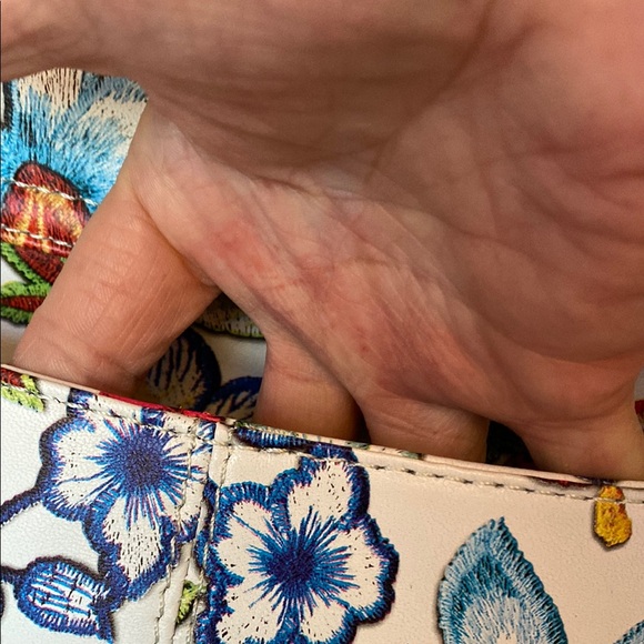 American Floral Women's Bag With guitar strap NWT - Picture 11 of 15